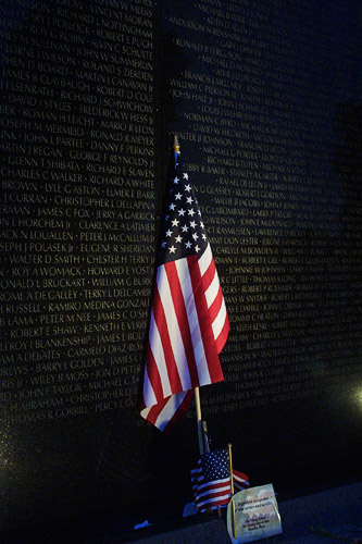 The Vietnam Veterans Memorial in Washington, DC | Beautiful Flower ...